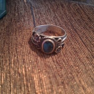 Elegant Silver and Turquoise Ring